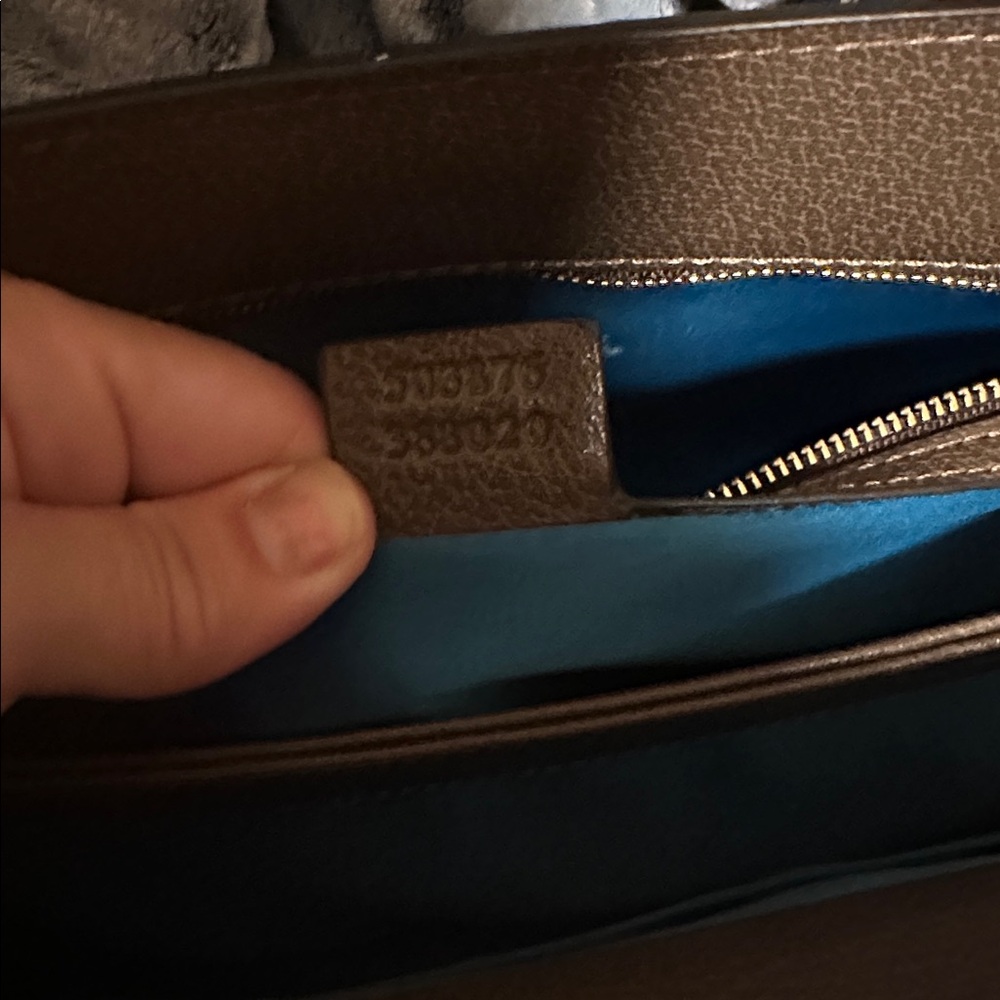 Gucci shoulder bag. Excellent pristine condition. Only used twice ever - Picture 10 of 11